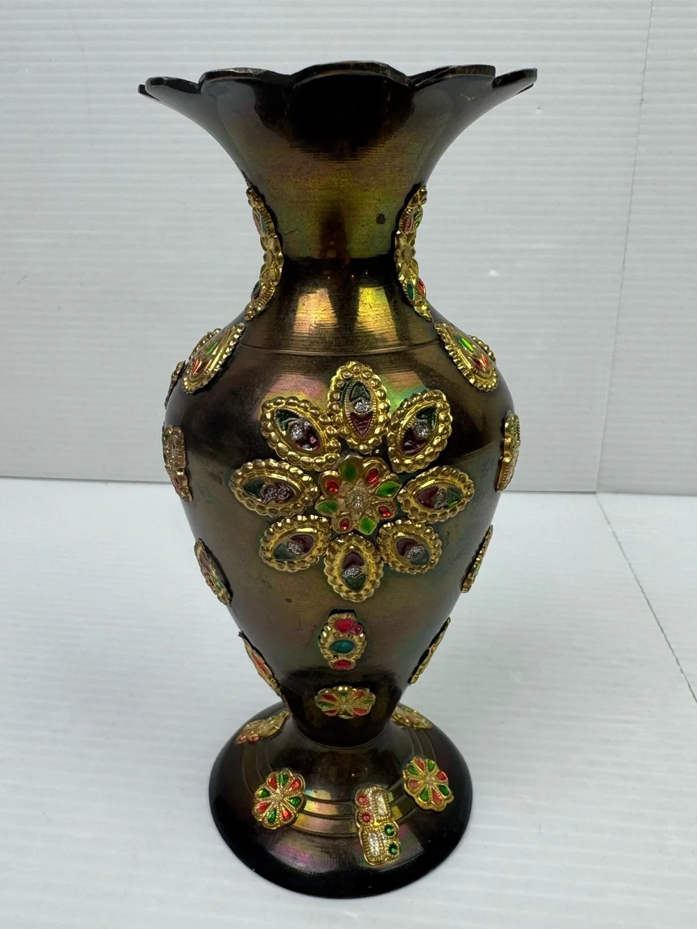 Indian? Iridescent Brass Vase Enamel Gem Medallion Scalloped Rim 6” Decor VTG